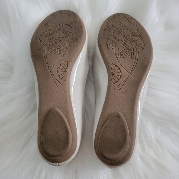 Steve Madden Light Gray Flats - Picture 3 of 6